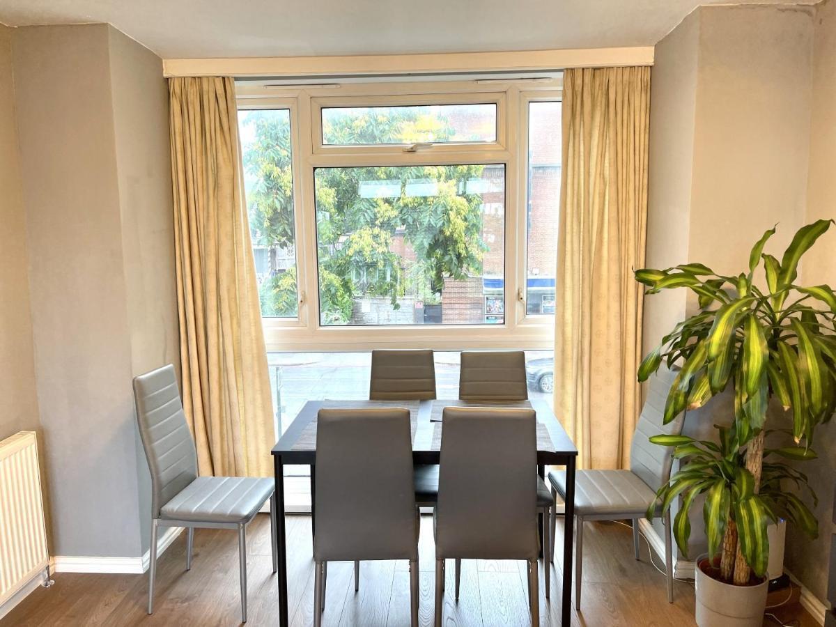 Beautiful 3-Bed Apartment At Swiss Cottage London Eksteriør billede