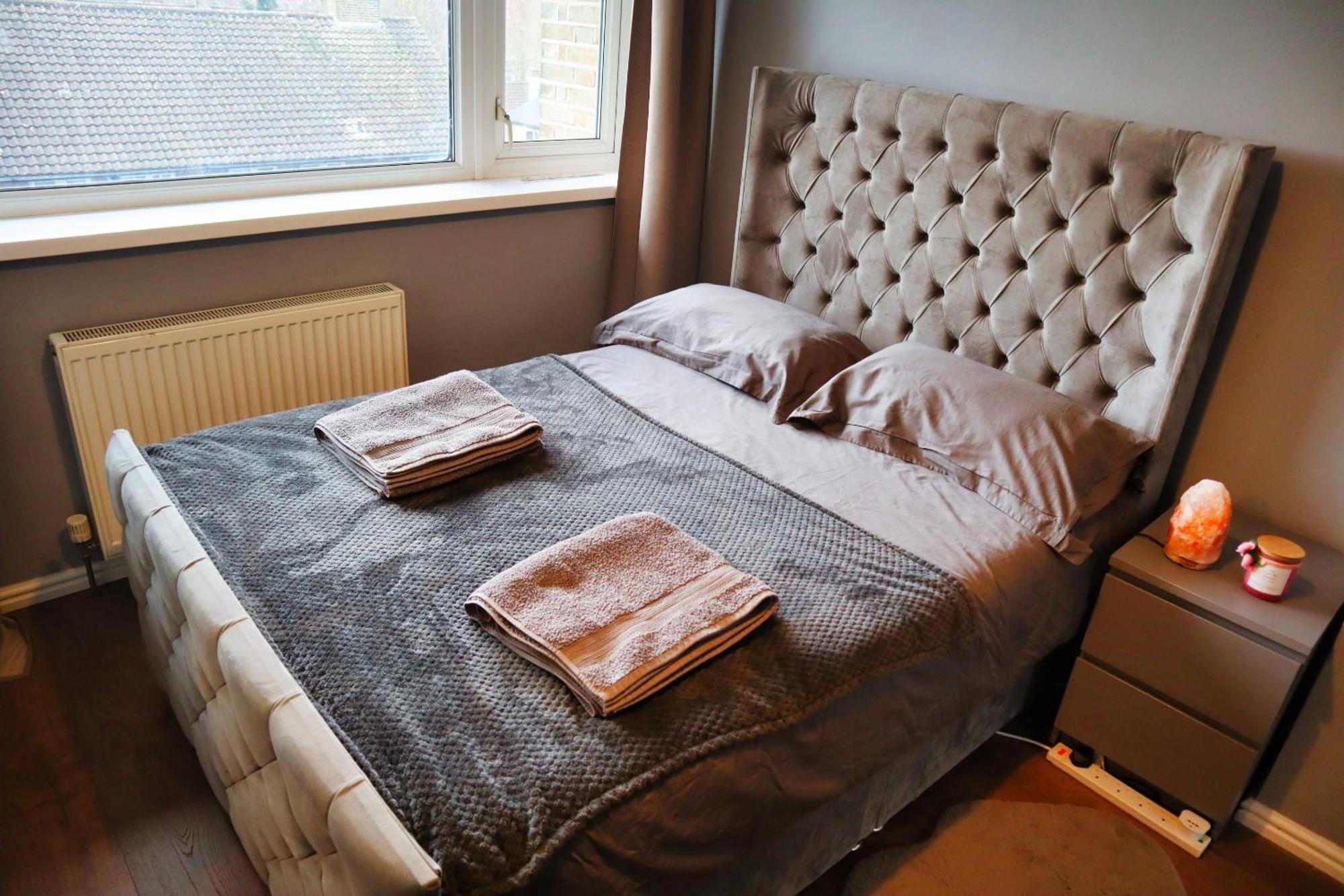 Beautiful 3-Bed Apartment At Swiss Cottage London Eksteriør billede