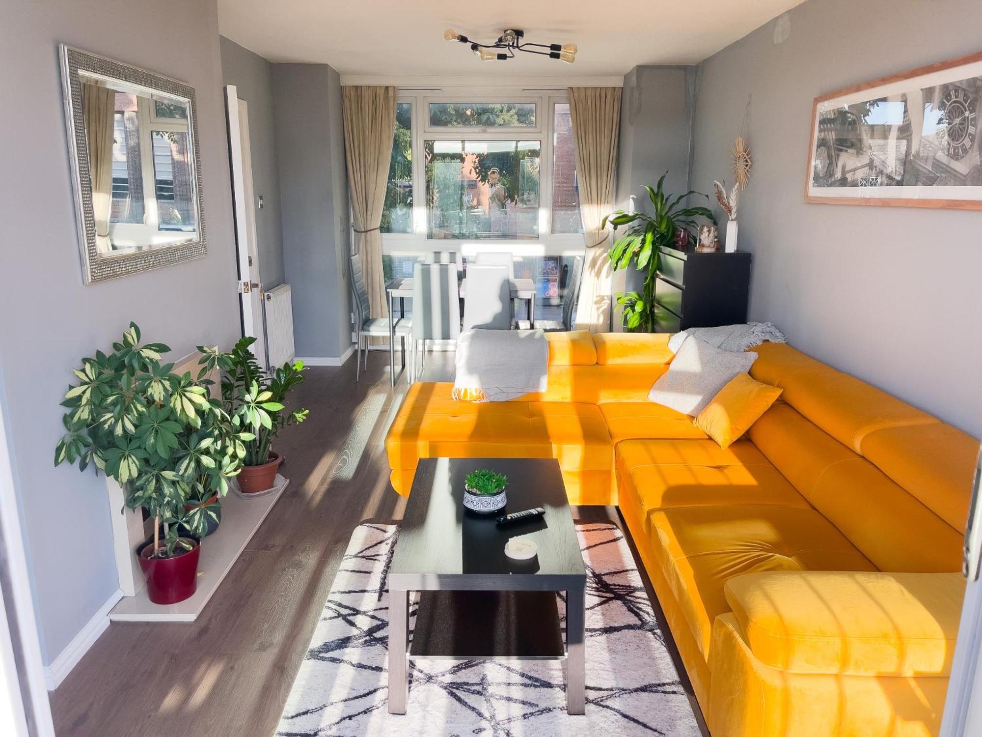 Beautiful 3-Bed Apartment At Swiss Cottage London Eksteriør billede
